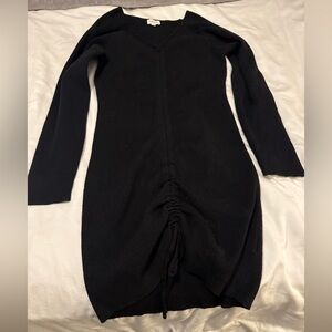 Le Lis Black Long-Sleeve Ruched Ribbed Knit Dress